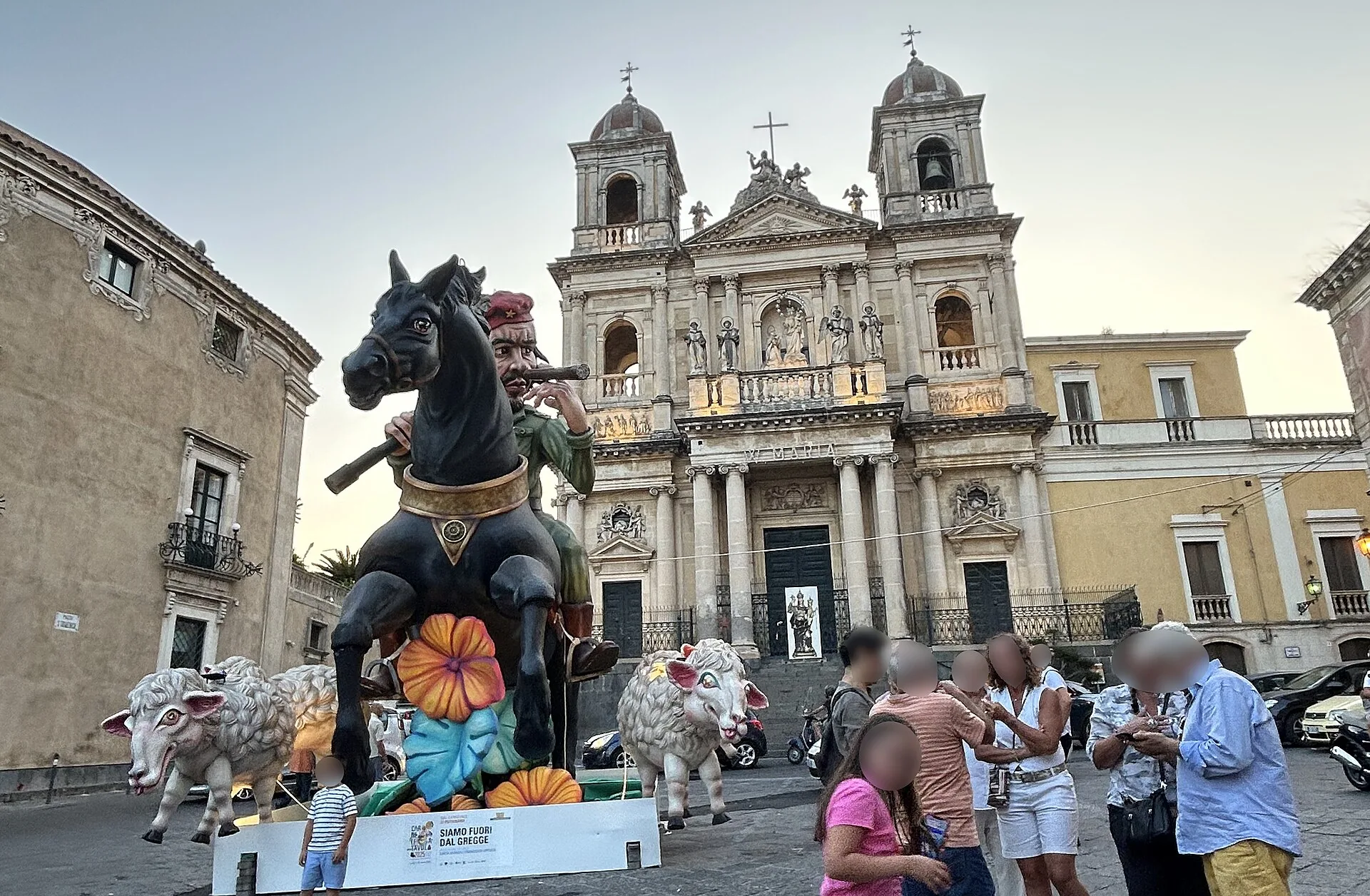 Un carro allegorico del Carnevale di Acireale